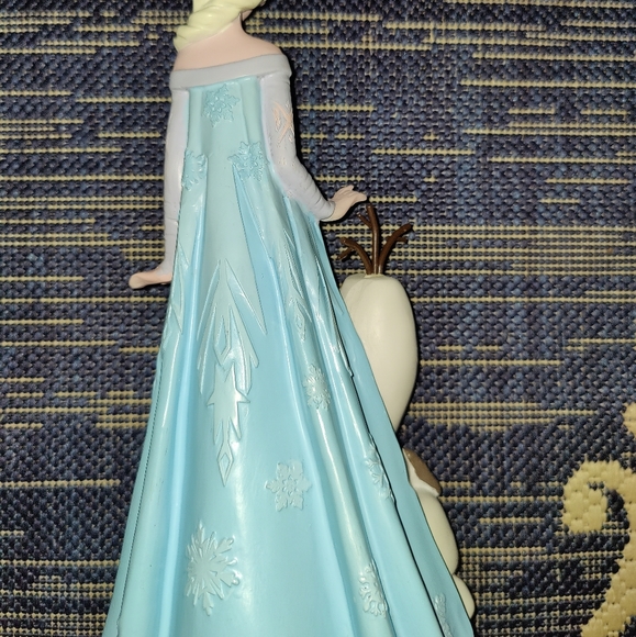 Disney Frozen 14" Elsa with Olaf Statue Figurine " I Like All Things Warm 🥶 - Picture 6 of 12